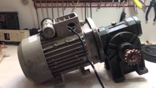 Motorreductor Siemens 1750 rpm 901 en Funcionamiento [upl. by Kolnos]