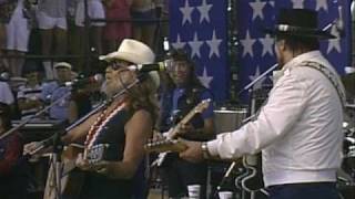 Willie Nelson amp Waylon  Mammas Dont Let Your Babies Grow Up to Be Cowboys Live at Farm Aid 1986 [upl. by Carbo]