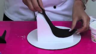 Stiletto High Heel Shoe Kit Demo By Lisa Mansour New York Cake [upl. by Drain]