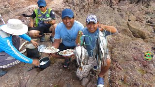 PESCANDO y preparando SUDADO de pescado en el Mar  fishing and cooking at sea [upl. by Arahahs578]