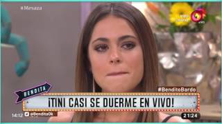 ¡Tini casi se duerme en vivo [upl. by Notlaw175]