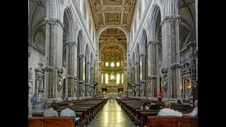 Cattedrale di Santa Maria Assunta il Duomo di Napoli Cripta di San Gennaro  Naples Cathedral [upl. by Eelek]