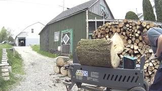 Yardworks 9 Ton Log Splitter [upl. by Naillig801]