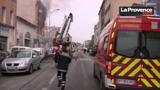 Incendie et explosion dans un immeuble à Marseille [upl. by Gabriella619]