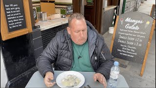 EATING PIE MASH amp LIQUOR WITH JELLIED EELS IN LONDON [upl. by Peterec]