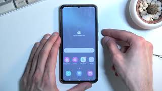 SAMSUNG Galaxy S22 SCREENSHOT  How to Capture Screen [upl. by Ainahpets458]