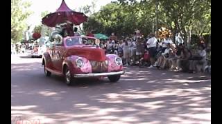 MyWDWGuidecom  DisneyMGM Studios Stars and Motor cars Parade  May 2002 [upl. by Raynah577]