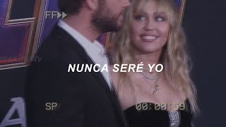 Never be me  Miley Cyrus Traducida al Español [upl. by Maltz625]