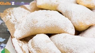 Cassatelle di ricotta Dolci di Carnevale  Ricetta in 1 minuto [upl. by Gerri]