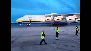 Close up på An 225  Världens största flygplan på Stockholm Arlanda Airport [upl. by Ahsil195]