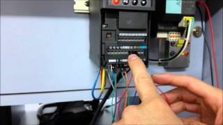 Como configurar Micromaster 440 y PLC Siemens s7 3002 [upl. by Idnym362]