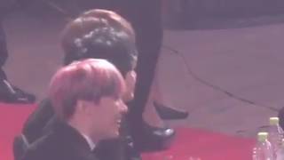 Jungkook reaction Lisa speech Moment GAON AWARDS 2017 [upl. by Imat]